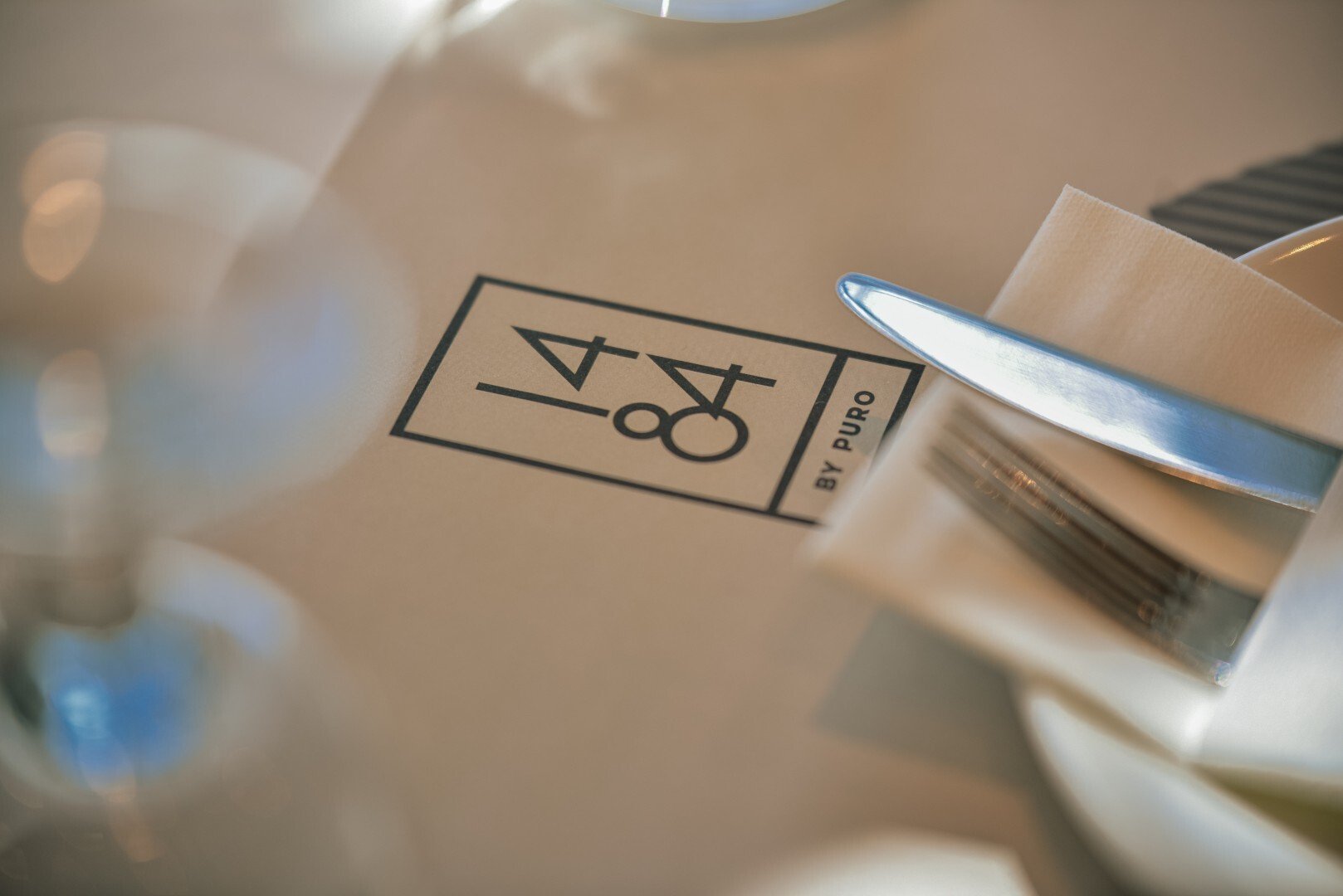 10 1484 Ambiance (Large)